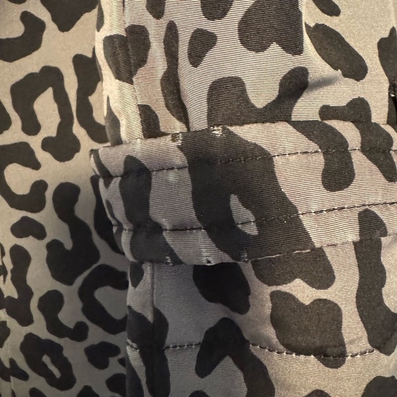 Prada 100% silk trench coat size 46 (Italy) US size XL - Picture 6 of 9